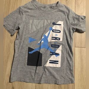 Boys Jordan tshirt great condition